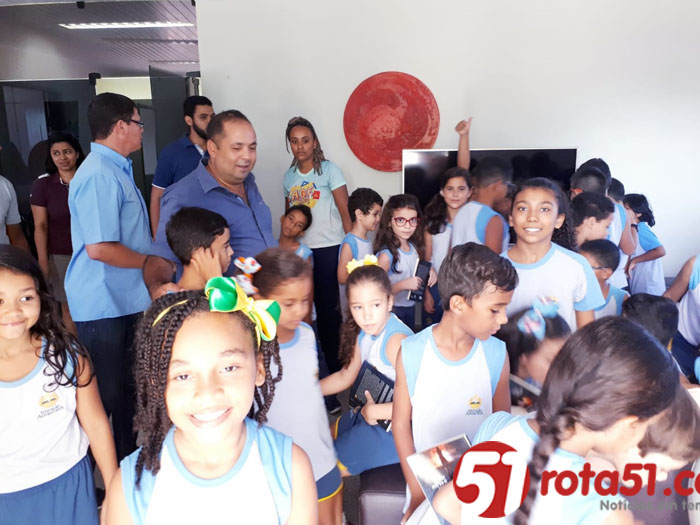 Câmara de Eunápolis recebe estudantes do Colégio Adventista
