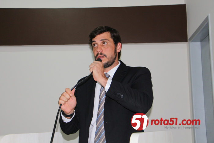 Ramos Filho de forma descontraída, fala sobre a OAB, a sua oposição ao prefeito e a zona azul