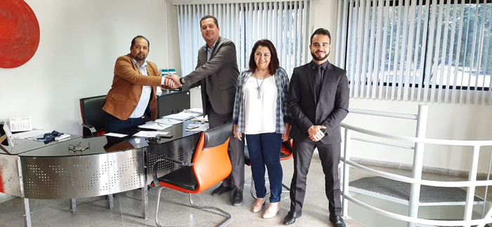 Câmara de Eunápolis e CEF assinam contrato para fortalecer programa habitacional