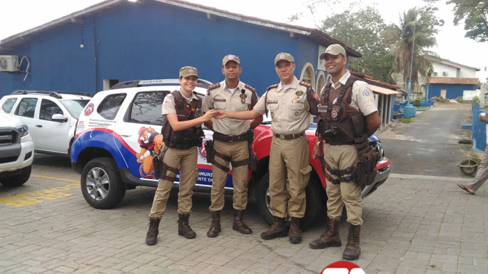 Cmt  da 7ª CIPM, entrega a policiais viaturas específicas para trabalho do PROERD