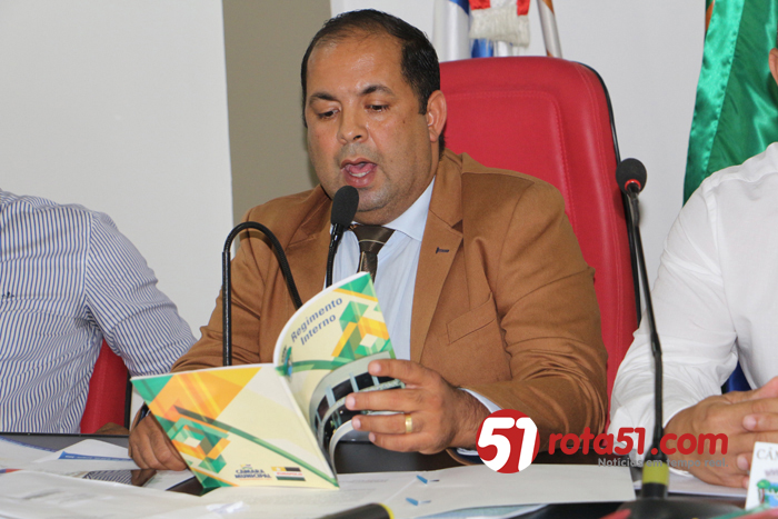 Presidente da CME, vereador Jorge Maécio explica a devolução das contas para o TCM