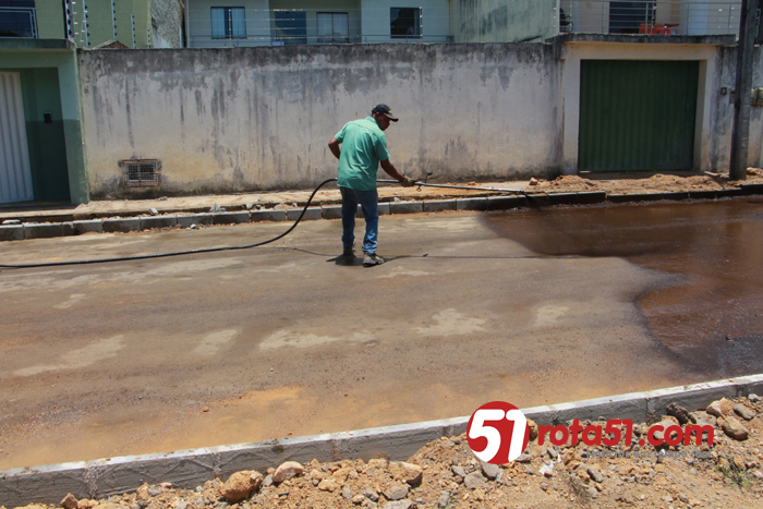 Nem tudo que se diz é verdade, poderia ser, pelo menos uma meia verdade.