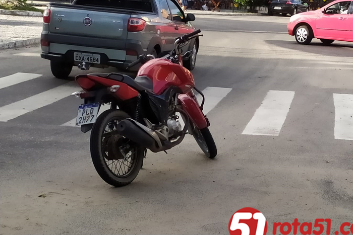 Abordagem da Polícia Militar detém 2 jovens vindos de Porto Seguro, final de ocorrência policial.