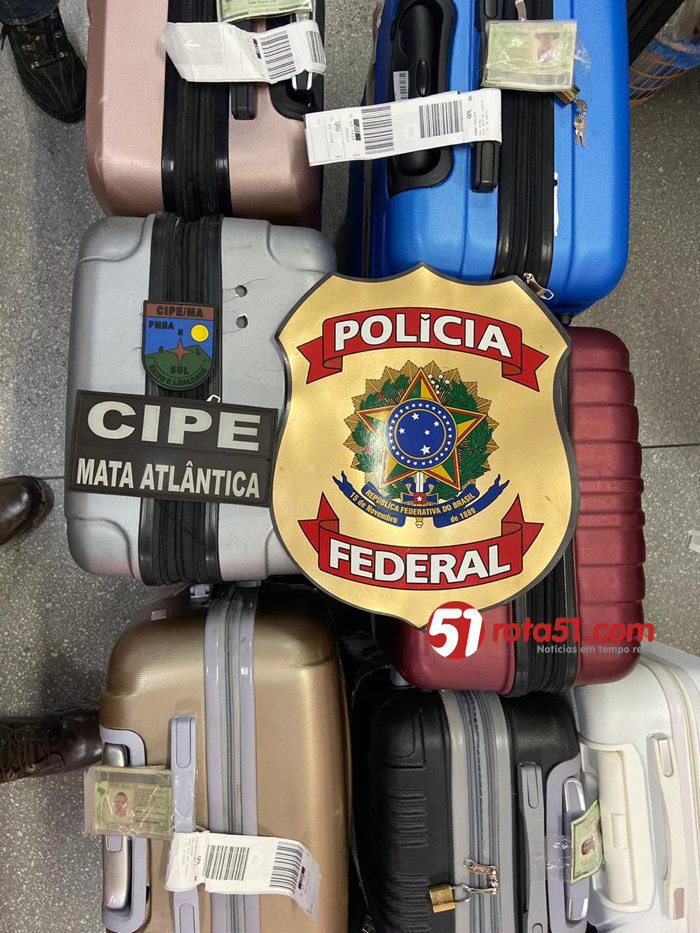 Policia Federal e PM, fazem  apreensão de grande quantidade de dinheiro no aeroporto de Porto Seguro.