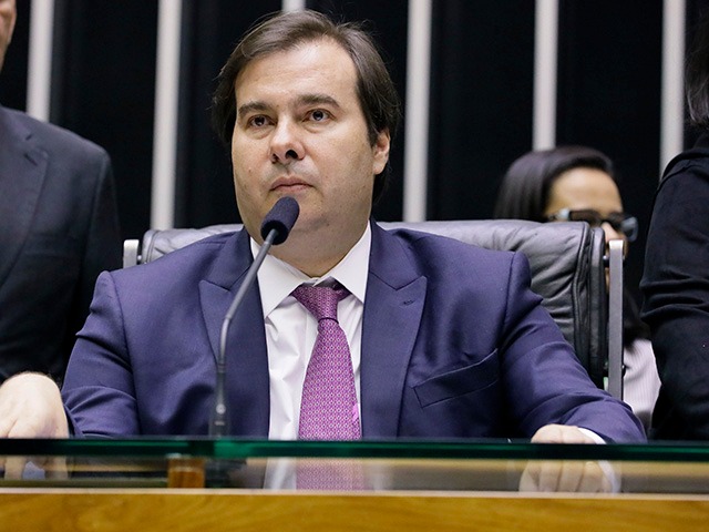 Muita gente critica Bolsonaro, mas e o resto?, que quer o brasileiro trabalhando até os 80 anos, vão descansar quando?