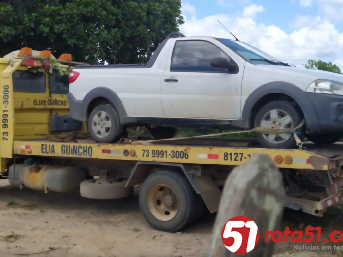POLÍCIA MILITAR  de Itabela, recupera carro roubado em Eunápolis.