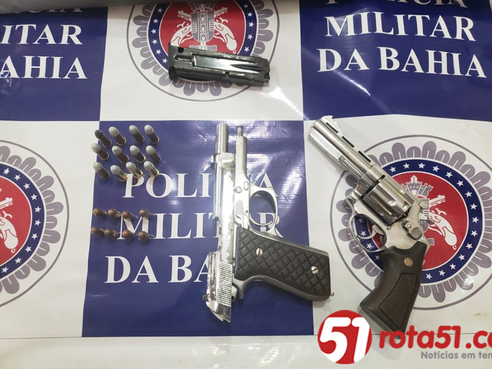 PM prende dois homens armados, foram apreendidos um 38 e uma pistola 380