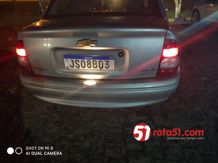 PM recupera carro roubado em Porto seguro.