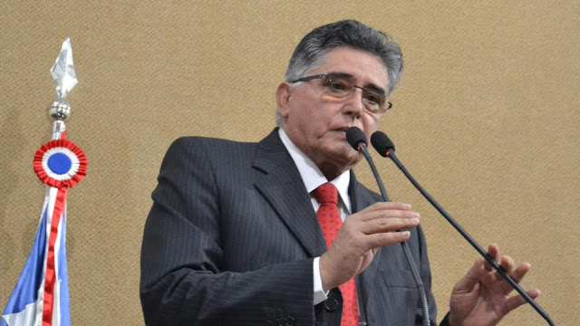 Deputado Jânio Natal cobra ações da Sesab para combater o coronavírus em Porto Seguro