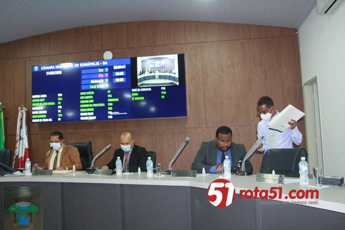 Câmara Municipal faz mais uma sessão e vereadores se propõe a tentar anular decreto do prefeito; será que pode ou é so discurso?