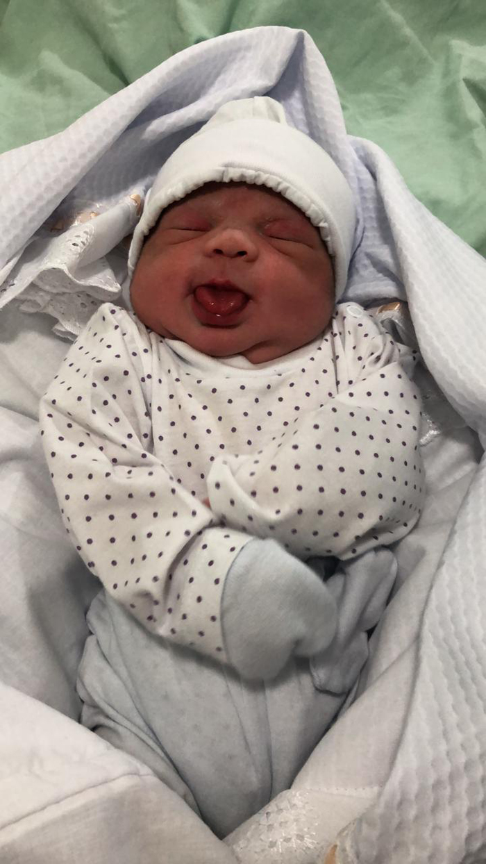 Tudo tem o seu tempo e hora, em fim é vovó.