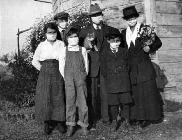 A pandemia da gripe espanhola também causou uma série de problemas e muitas mortes.