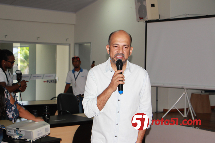 Prefeito Robério recebe na noite desta 4ª feira 01/07, os equipamentos para o Hosp das Clínicas.