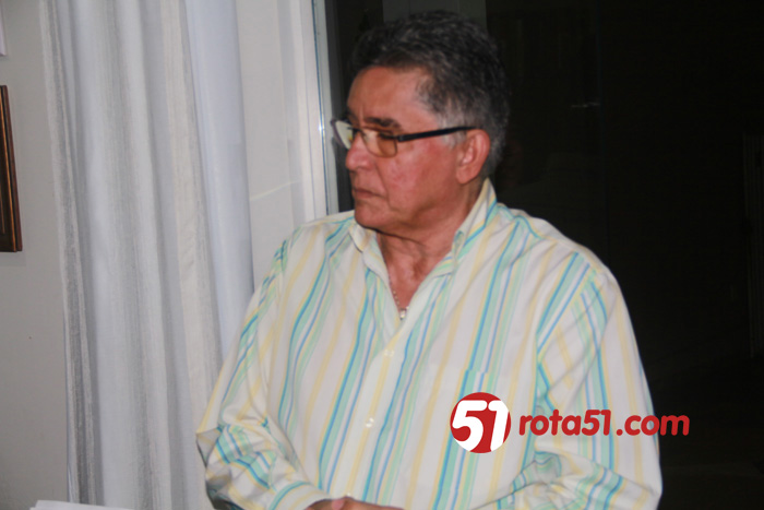 Deputado Jânio Natal desabafa em favor do cidadão, e dá uma lição de moral no secretário de saúde, Fábio Vilas Boas.