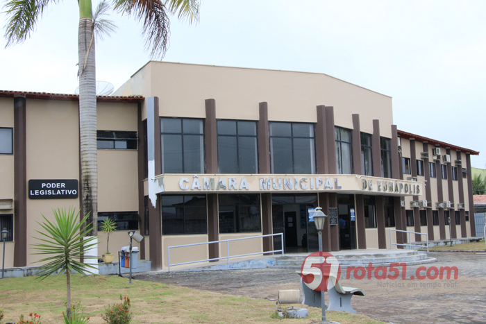 O Congresso já marcou a data das eleições e, candidatos ainda estão tateando os votos.