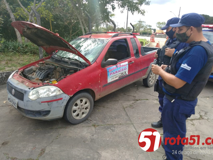 Guarda Civil Municipal conduz carro suspeito de ser clonado e com documentos atrasados.