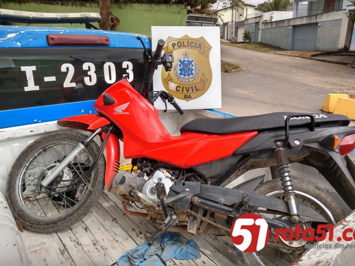 EUNÁPOLIS. POLÍCIA CIVIL DA BAHIA RECUPERA MOTOCICLETA ROUBADA