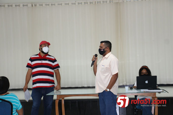 Candidato a prefeito Isac da Katharina, PT, se reuniu com sindicalistas para tratar de assunto pertinentes ao sindicato.