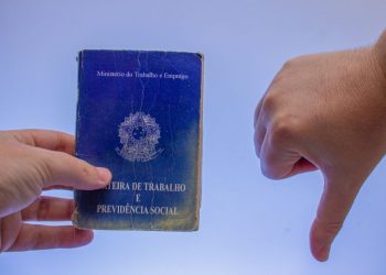 IBGE: Taxa de desemprego sobe a 14,4% no trimestre móvel até agosto, a maior da