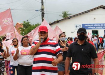 Faça chuva ou sol; Isac do PT continua caminhado os quatros cantos de Eunápolis