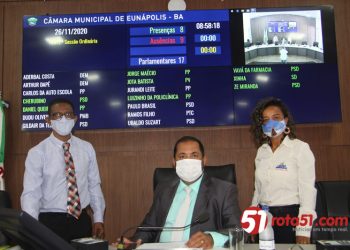 Neste 26/11, sessão da Câmara Municipal com muitos discursos de agradecimentos, críticas e desabafos.