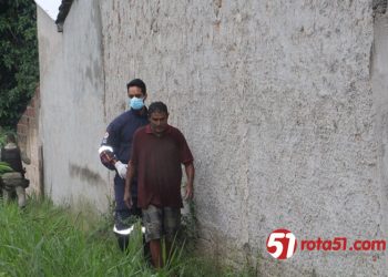 Deficiente mental assusta moradora e, PM e SAMU, dão a devida assistência à reclamante.