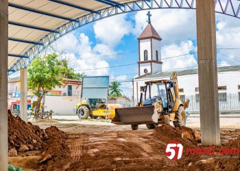Prefeitura inicia instalação de piso da Nova Feira do Juca Rosa