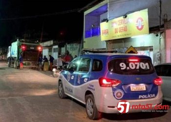Prefeito Robério determina coleta de lixo com escolta policial.