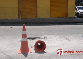 Um buraco a mais, um buraco a menos, faz diferença sim, e a cidade continua cheia de buracos e, o dinheiro ralo abaixo…