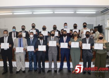 Eleitos em 15/11, foram diplomados nesta 4ª feira de tarde, ausente só prefeita Cordélia, Wallas Torres, o sobrinho, recebeu o diploma em seu lugar.