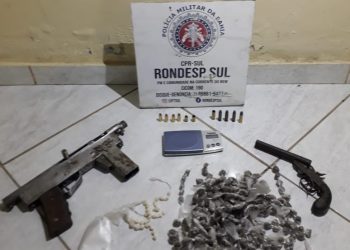 Com mochila cheia de bagulho, atirou na polícia e subiu mais cedo.