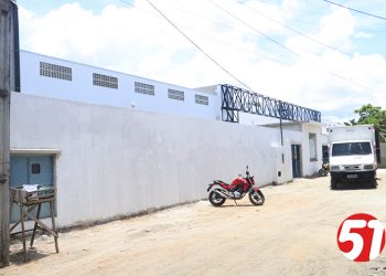 Continuam as obras de uma das melhores e maior escola de Eunápolis, depois de pronta, o aproveitamento é de 1000%