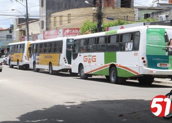 Esforço conjunto, Prefeita Cordélia e empresa GWG, colocam ônibus nas ruas, o povo volta a ter transporte urbano.