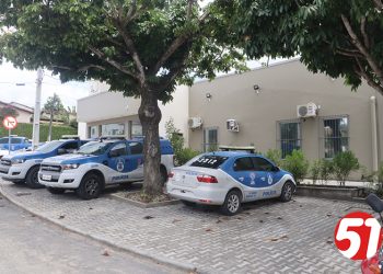 EUNÁPOLIS. POLÍCIA CIVIL E MILITAR realizam ações para identificar responsáveis por loteamento irregular.