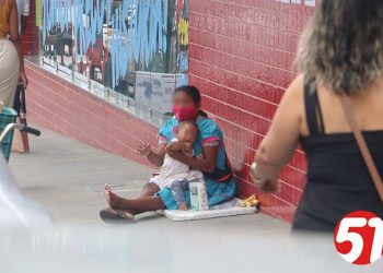 Onde estão as pessoas que se importam com moradores de rua, discursos não matam a fome de ninguém.