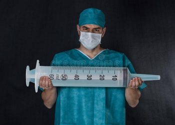 Eunápolis continua a sua campanha de vacinação de idosos.