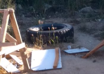 Lotes vagos continuam se transformando em depósito de lixo, faltam respeito e consciência.