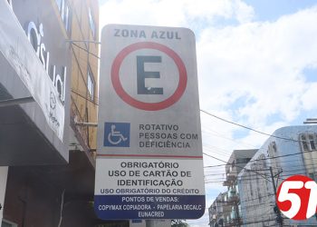 Moradores e visitantes de Porto Seguro, estão livres de uma doença chamada: ZONA AZUL.