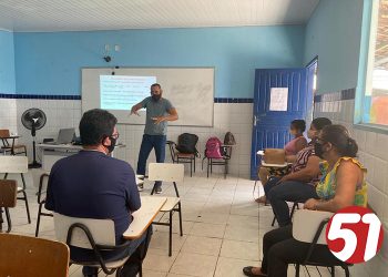 Secretaria de Educação de Eunápolis promove palestra sobre a Síndrome de Burnout