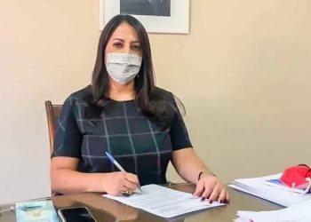 TCM rejeita contas de 2019 da ex prefeita de Porto Seguro Cláudia Oliveira