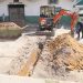 Hospital AMES, faz obra particular para não poluir rede pluvial na rua das Tangerinas.