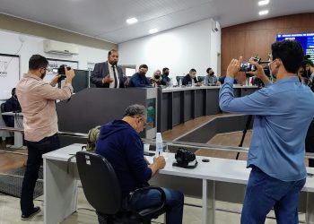 Câmara de Eunápolis reabre com campanha “Agosto Lilás” de combate a violência contra a mulher