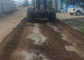 Prefeitura de Eunápolis prossegue com patrolamento de estradas e ramais na zona rural