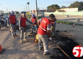 DENIT, faz obras em frente ao IFBA