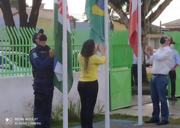 PREFEITA CORDELIA PROPICIA MOMENTO HISTÓRICO NA GUARDA MUNICIPAL DE EUNÁPOLIS.