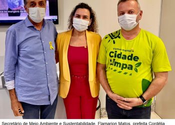 Prefeita Cordélia Torres participa de reunião com empresários no Distrito Industrial