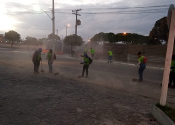 Secretaria de Serviços Públicos realiza ações de limpeza urbana no Centro de Eunápolis
