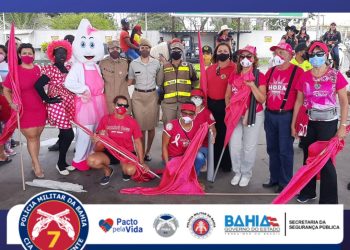 Nesta sexta-feira (29/10), aconteceu em Eunápolis a tradicional caminhada do outubro Rosa.