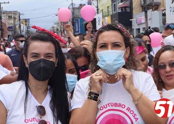 Secretaria de Saúde, promove o “outubro rosa”, campanha contra o câncer de mama.