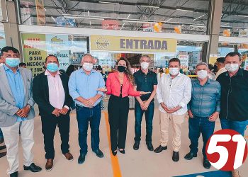 Prefeita Cordélia Torres prestigia inauguração de hipermercado em Eunápolis